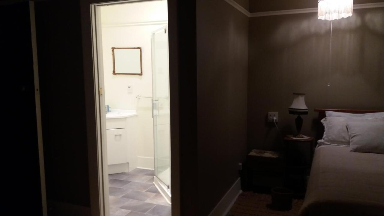Chimneys B&B Oamaru Εξωτερικό φωτογραφία